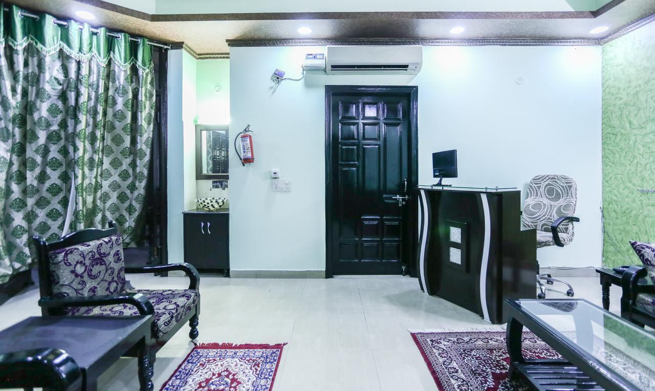 Hotel Treebo Trip Sswag 18 Expressway Noida Exterior foto